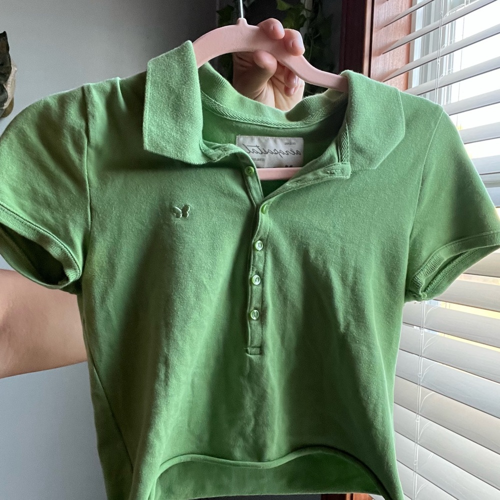 Cropped green colored tee